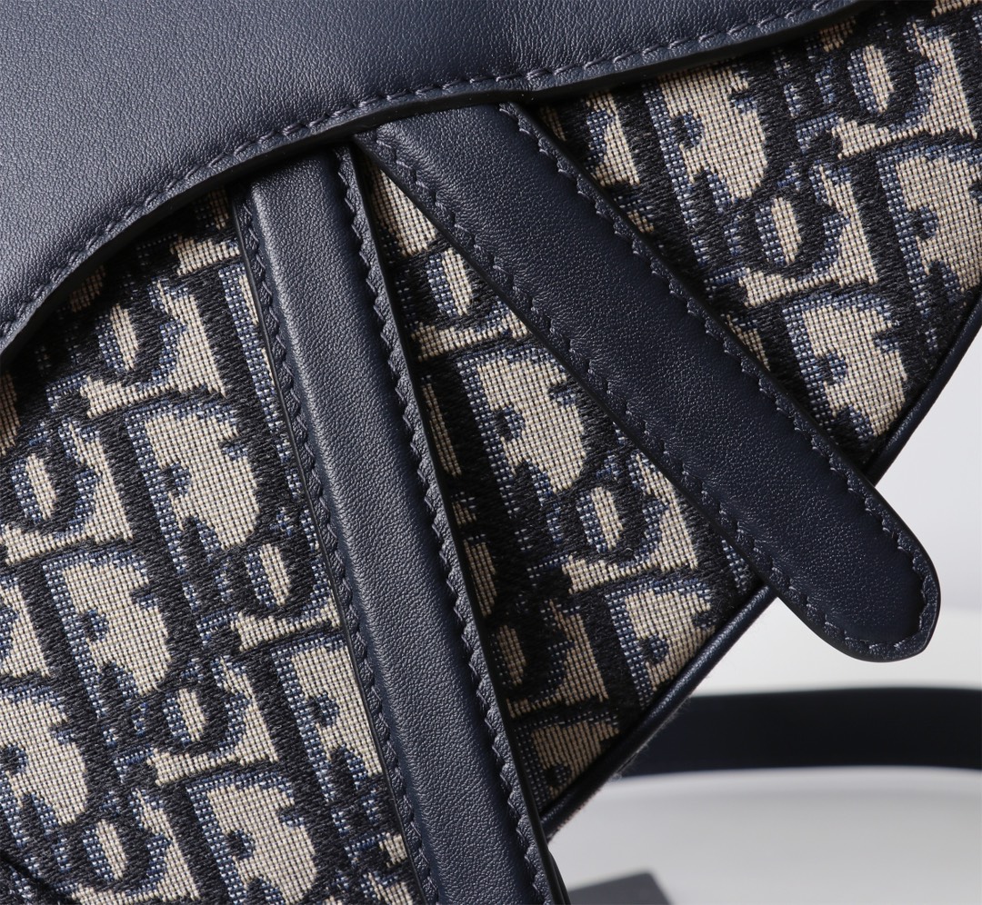 Saddle Bag Blue Dior Oblique Jacquard and Black Calfskin